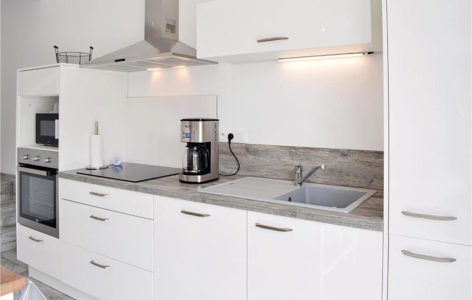 Amazing Home In Saint-Germain-Sur-Ay With Wifi 外观 照片